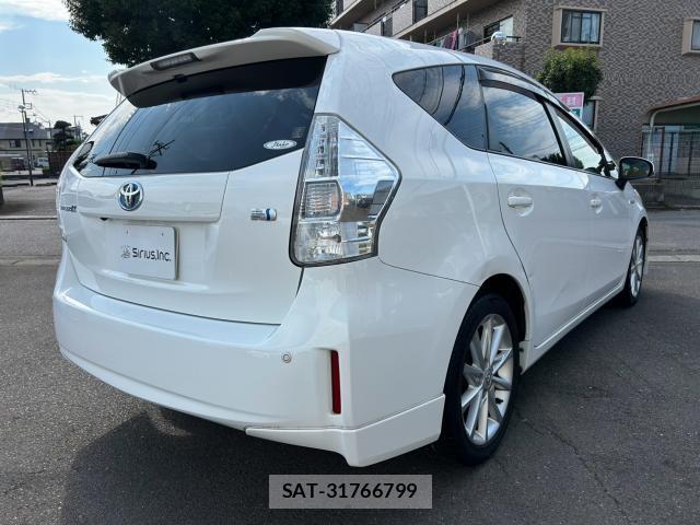 Toyota PRIUS ALPHA 2013-12 8280436-13