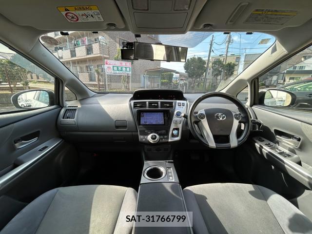 Toyota PRIUS ALPHA 2013-12 8280436-2