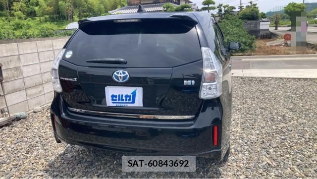 Toyota PRIUS ALPHA 2012-03 8280746-1