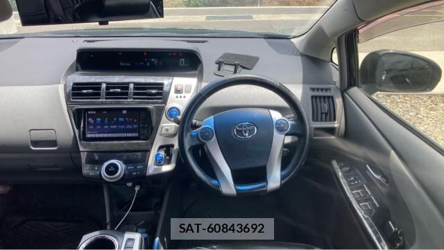 Toyota PRIUS ALPHA 2012-03 8280746-16
