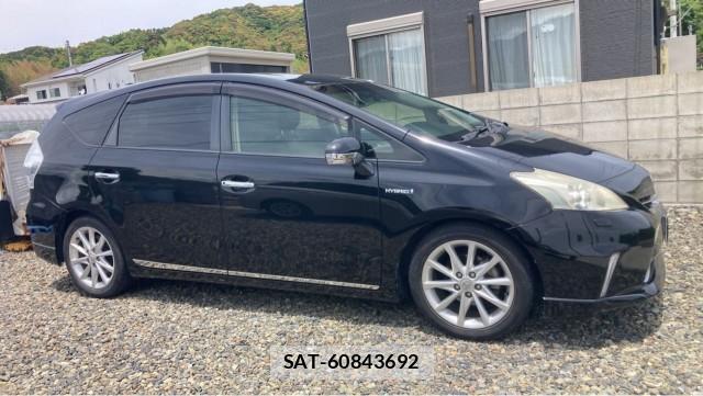Toyota PRIUS ALPHA 2012-03 8280746-3