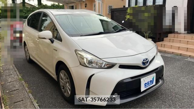 Toyota PRIUS ALPHA 2016-10 8281326-11