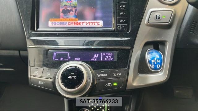 Toyota PRIUS ALPHA 2016-10 8281326-14