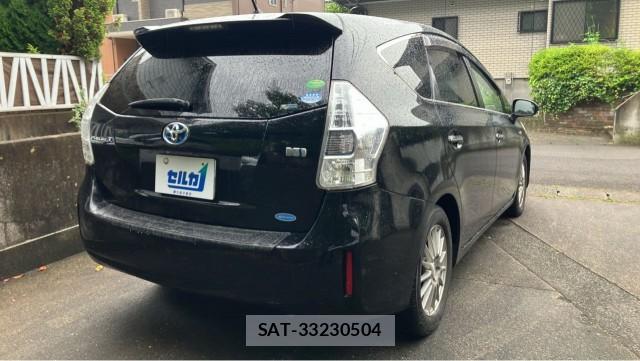 Toyota PRIUS ALPHA 2014-01 8281466-12
