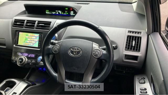 Toyota PRIUS ALPHA 2014-01 8281466-16