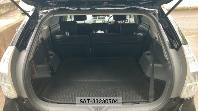 Toyota PRIUS ALPHA 2014-01 8281466-17