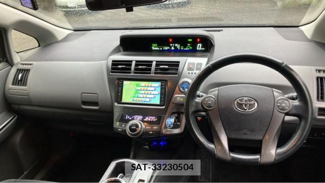 Toyota PRIUS ALPHA 2014-01 8281466-2