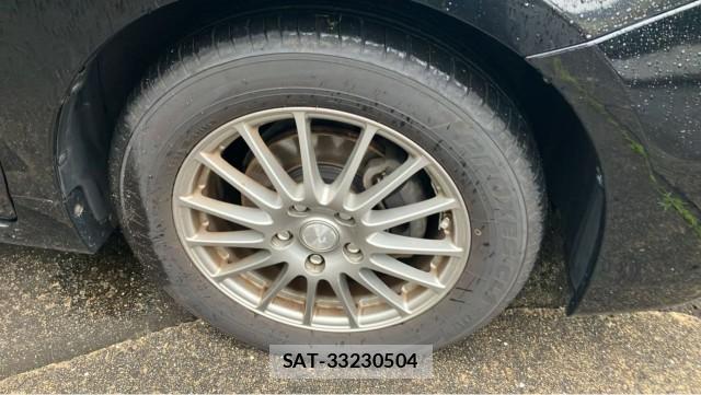 Toyota PRIUS ALPHA 2014-01 8281466-8