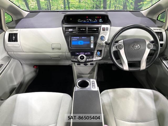 Toyota PRIUS ALPHA 2011-11 8281768-1
