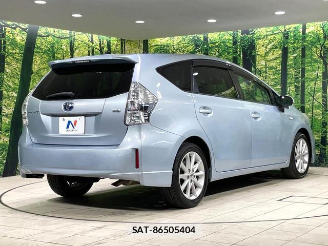 Toyota PRIUS ALPHA 2011-11 8281768-13