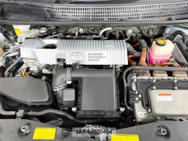 Toyota PRIUS ALPHA 2011-11 8281768-14