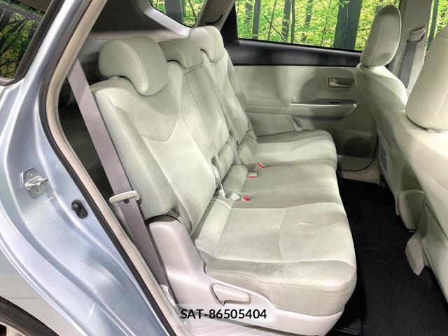 Toyota PRIUS ALPHA 2011-11 8281768-7