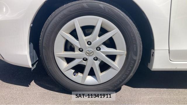 Toyota PRIUS ALPHA 2011-11 8281788-8
