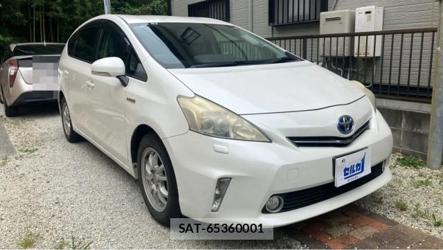 Toyota PRIUS ALPHA 2011-11 8281808-0