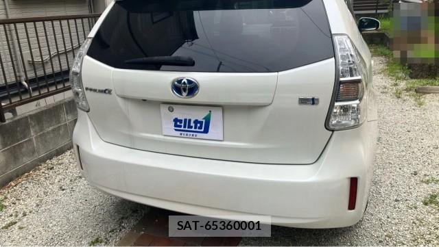 Toyota PRIUS ALPHA 2011-11 8281808-1