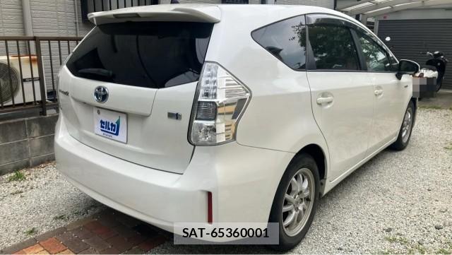 Toyota PRIUS ALPHA 2011-11 8281808-12