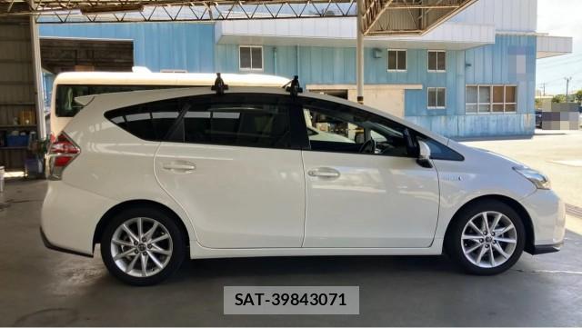 Toyota PRIUS ALPHA 2018-01 8282047-10