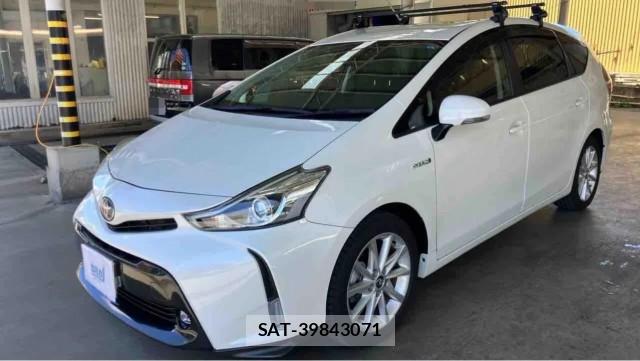 Toyota PRIUS ALPHA 2018-01 8282047-11