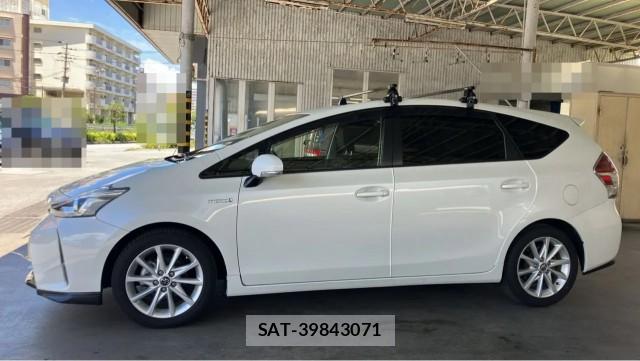 Toyota PRIUS ALPHA 2018-01 8282047-3