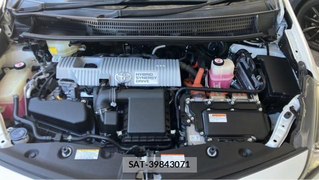 Toyota PRIUS ALPHA 2018-01 8282047-7