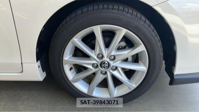 Toyota PRIUS ALPHA 2018-01 8282047-8