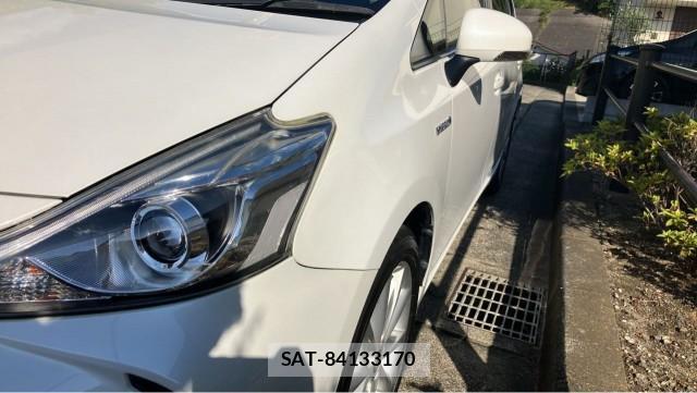 Toyota PRIUS ALPHA 2017-10 8282197-10