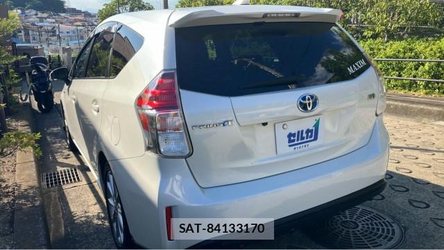Toyota PRIUS ALPHA 2017-10 8282197-13