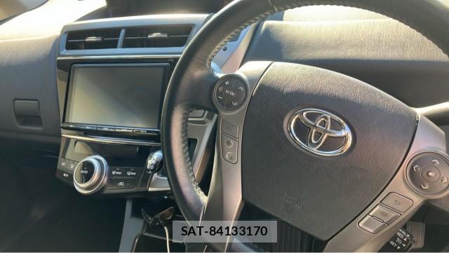Toyota PRIUS ALPHA 2017-10 8282197-16
