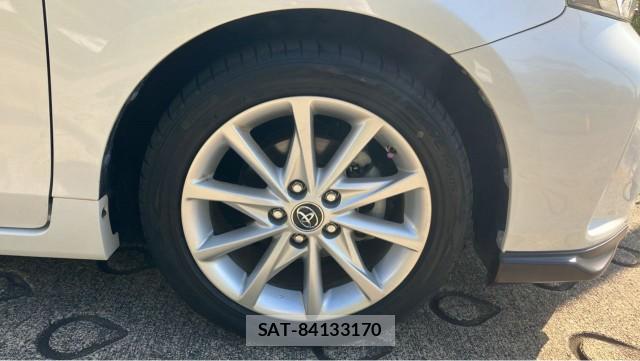Toyota PRIUS ALPHA 2017-10 8282197-8