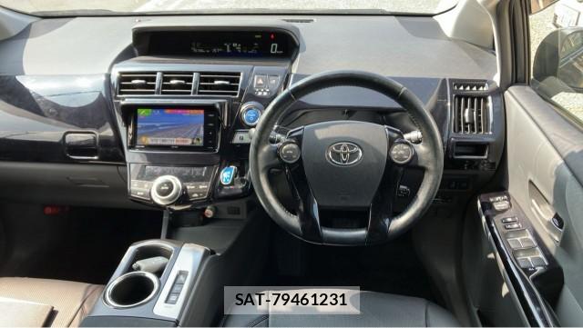 Toyota PRIUS ALPHA 2012-03 8282217-16