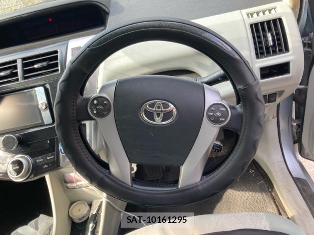 Toyota PRIUS ALPHA 2011-09 8282583-10