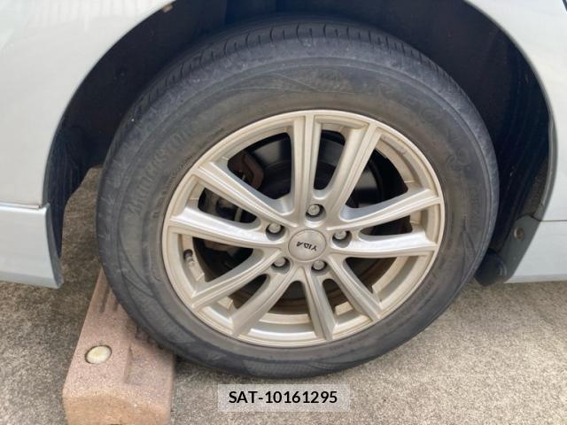 Toyota PRIUS ALPHA 2011-09 8282583-3