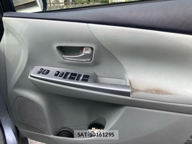 Toyota PRIUS ALPHA 2011-09 8282583-8