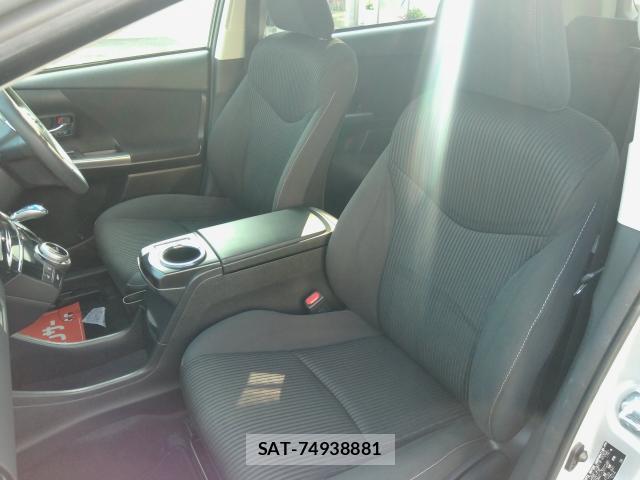 Toyota PRIUS ALPHA 2015-02 8282586-14