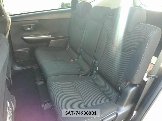 Toyota PRIUS ALPHA 2015-02 8282586-16