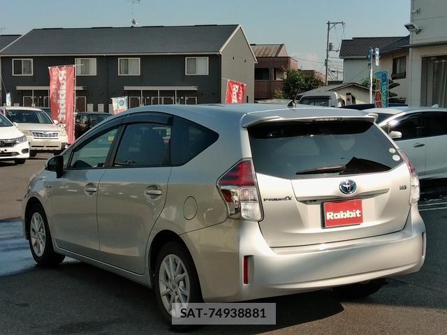 Toyota PRIUS ALPHA 2015-02 8282586-7
