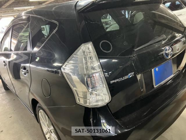 Toyota PRIUS ALPHA 2014-03 8282824-12