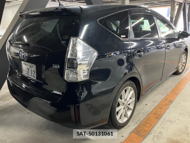 Toyota PRIUS ALPHA 2014-03 8282824-13