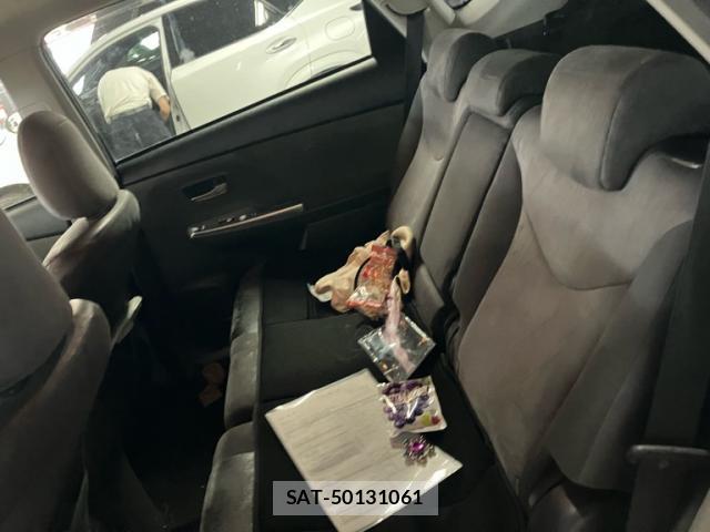 Toyota PRIUS ALPHA 2014-03 8282824-9