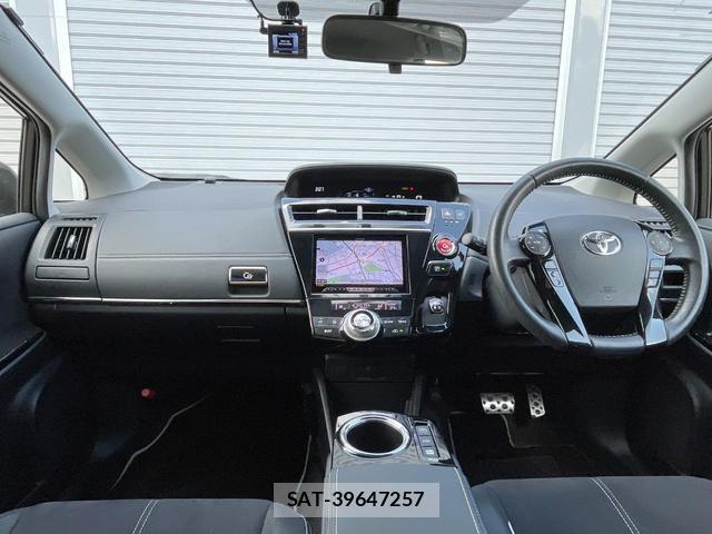 Toyota PRIUS ALPHA 2015-10 8282858-1