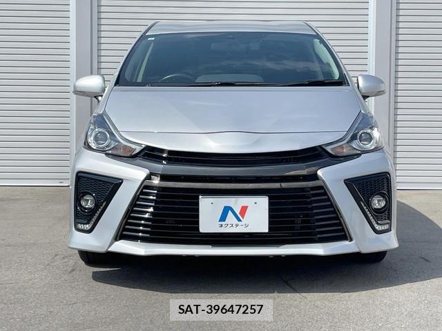 Toyota PRIUS ALPHA 2015-10 8282858-10