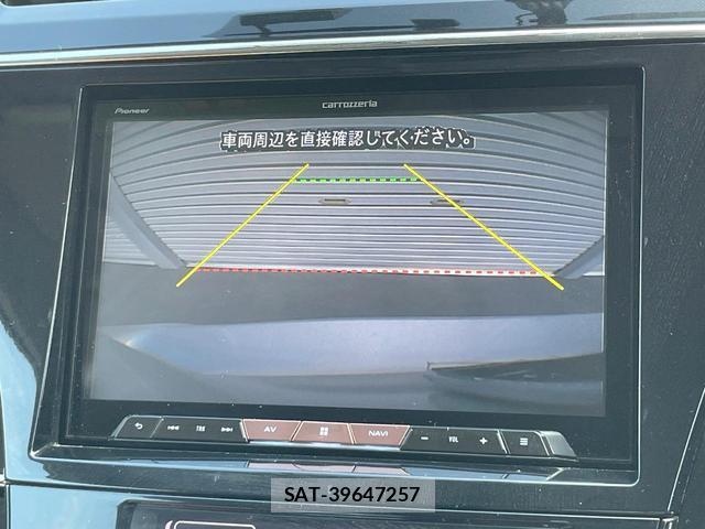 Toyota PRIUS ALPHA 2015-10 8282858-3