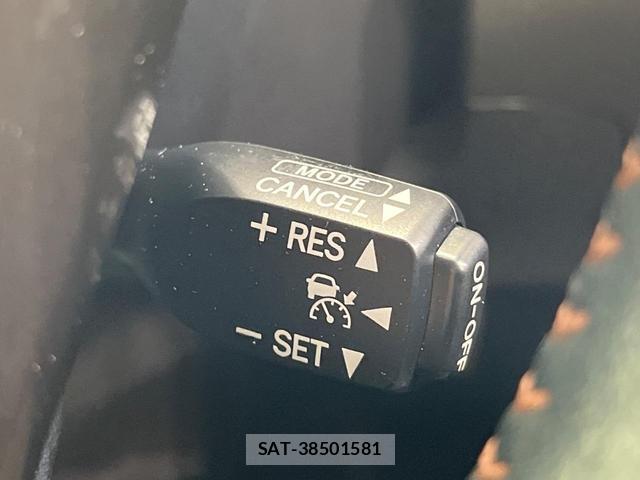 Toyota PRIUS ALPHA 2013-10 8283280-4