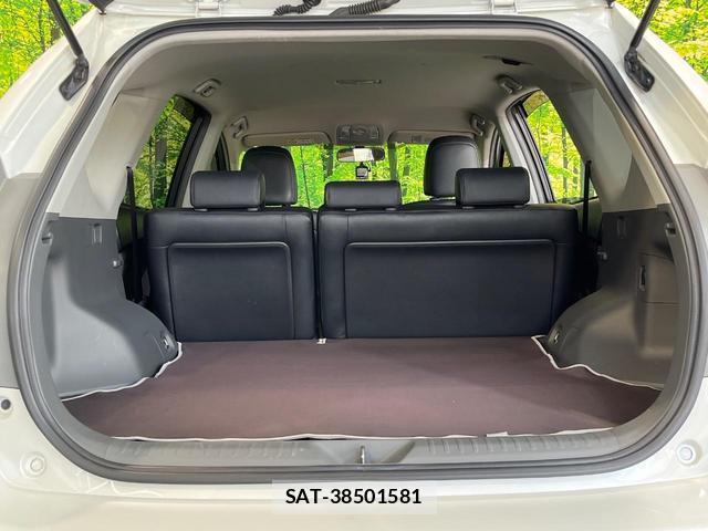 Toyota PRIUS ALPHA 2013-10 8283280-9