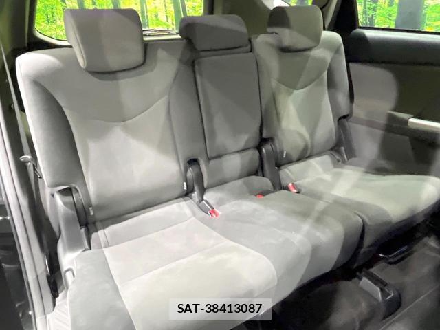 Toyota PRIUS ALPHA 2013-08 8283982-8