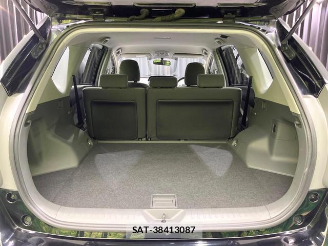 Toyota PRIUS ALPHA 2013-08 8283982-9