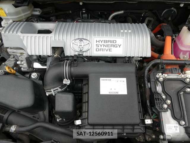 Toyota PRIUS ALPHA 2013-11 8284121-10