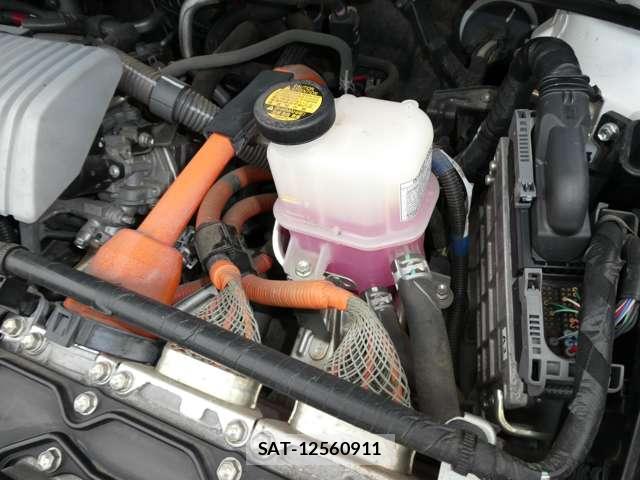 Toyota PRIUS ALPHA 2013-11 8284121-15