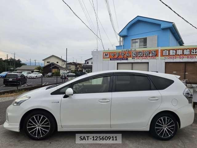 Toyota PRIUS ALPHA 2013-11 8284121-4