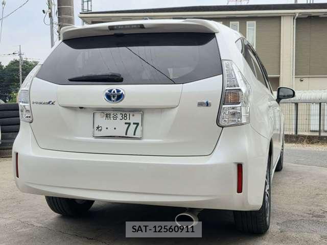 Toyota PRIUS ALPHA 2013-11 8284121-6